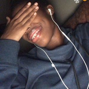 Meet your Posher, Queen